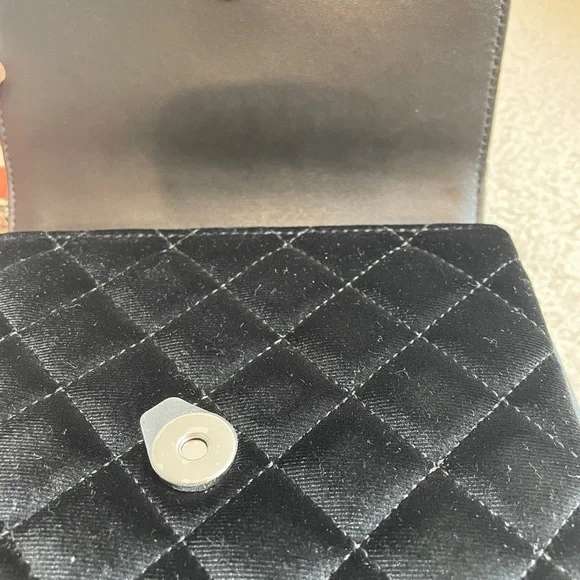 VERSACE Calfskin Nylon Quilted Medusa Chain Crossbody Black - Picture 4 of 8